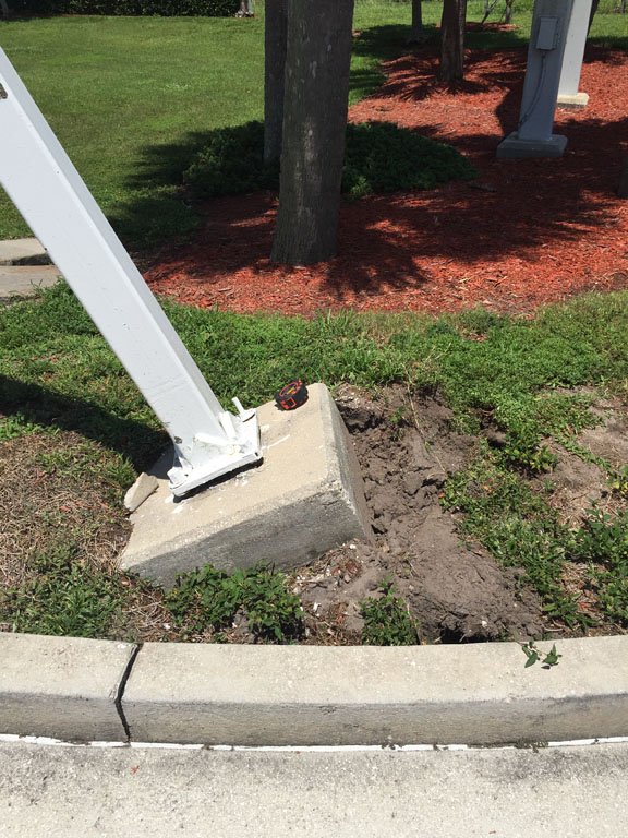 Sign Pole Lighting Repair Sign Pole Lighting, Installation and Maintenance Services in Florida